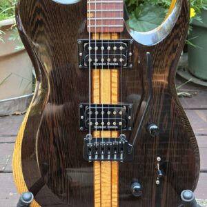 Severin ST1 Wenge Tremolo Electric Guitar
