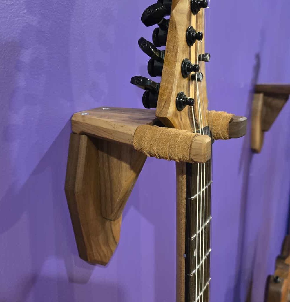 Sconce Series Hardwood Guitar Mount - Image 3