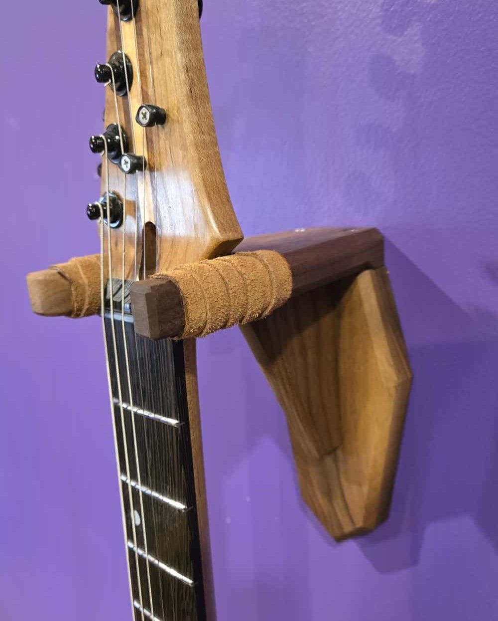 Sconce Series Hardwood Guitar Mount - Image 2